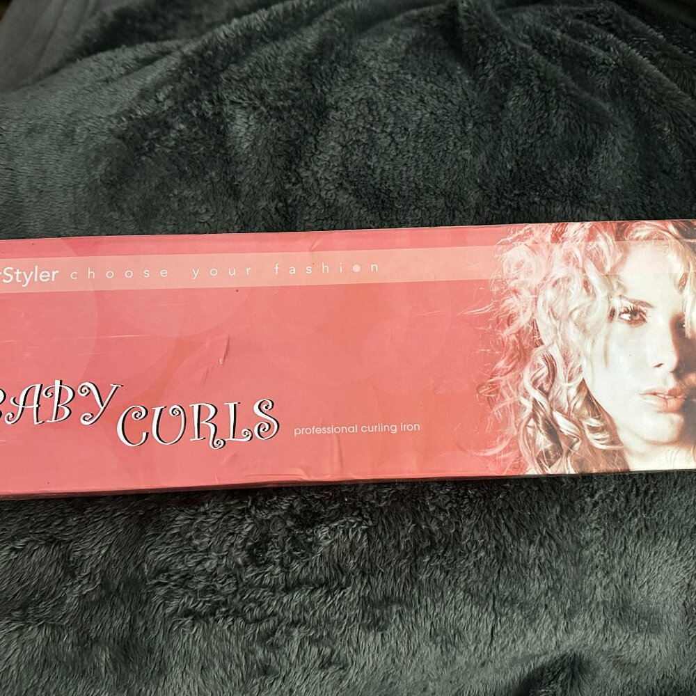Her Styler Baby Curls Curling Iron